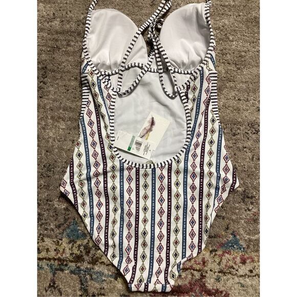 New. Jessica Simpson Moroccan Stripe Printed One-Piece Swimsuit. Retails $98 - Picture 7 of 8